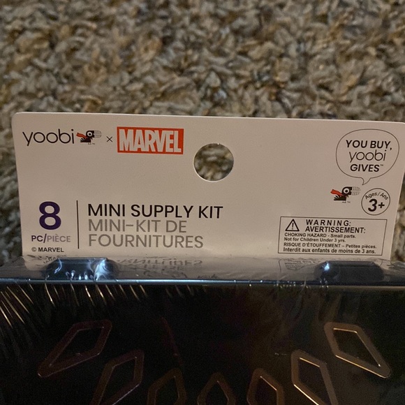 Black Panther (Yoobi) 8 Piece Mini Supply Kit - Picture 3 of 4